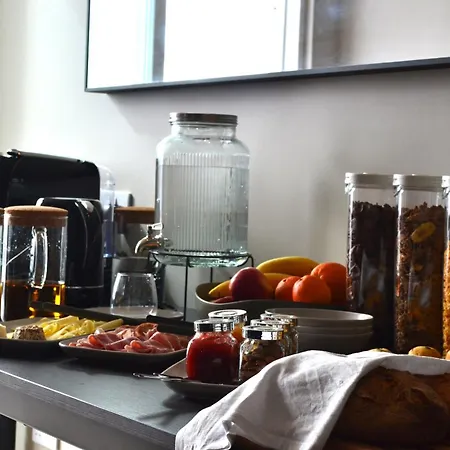 Bed & Breakfast Number 33 - 3*