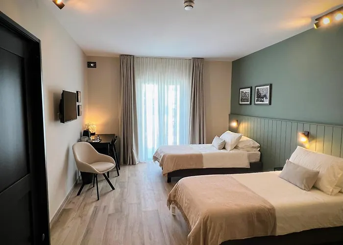 Number 33 - 住宿加早餐酒店